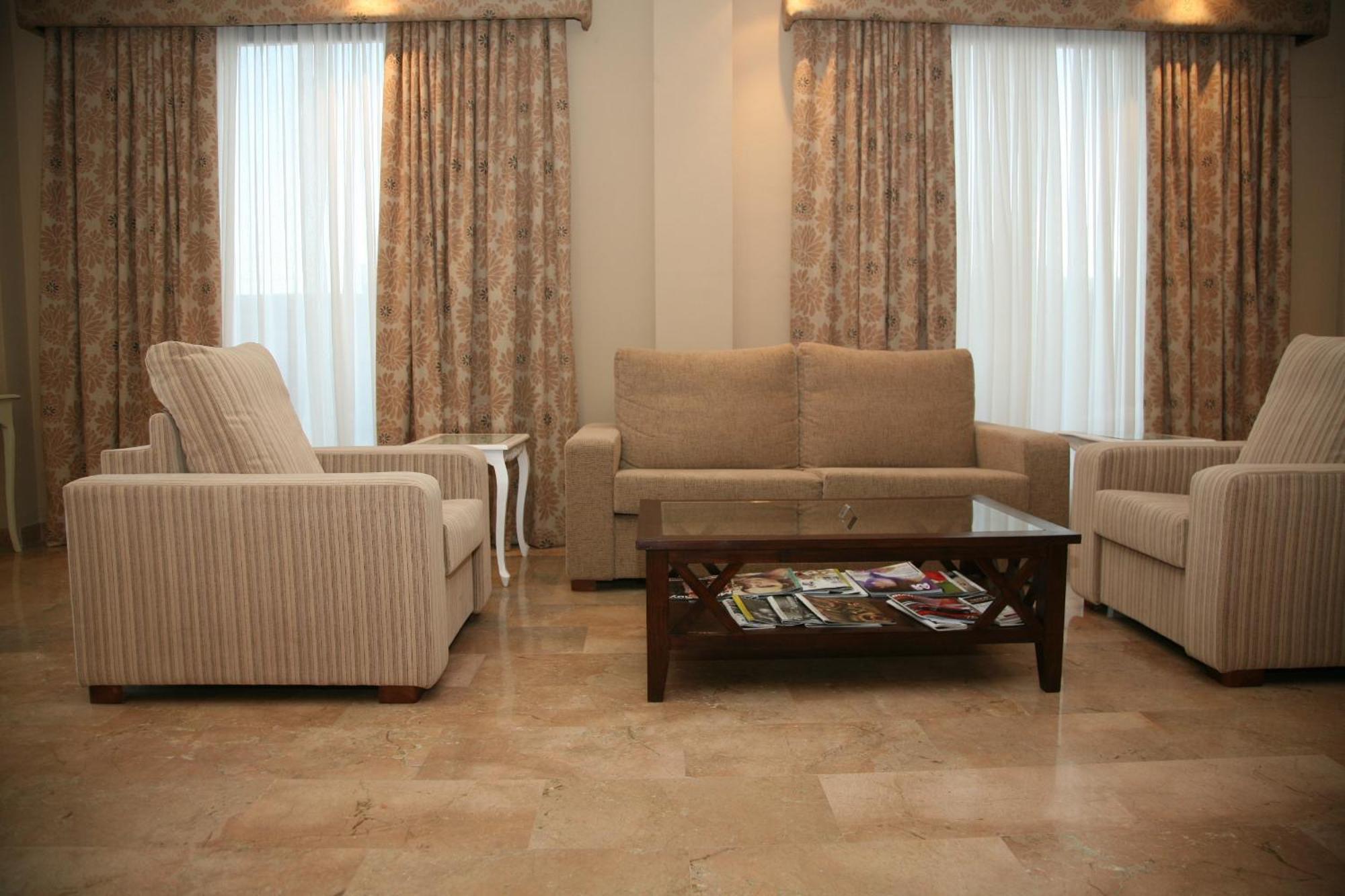 Hotel Torre Del Oro La Rinconada Dış mekan fotoğraf