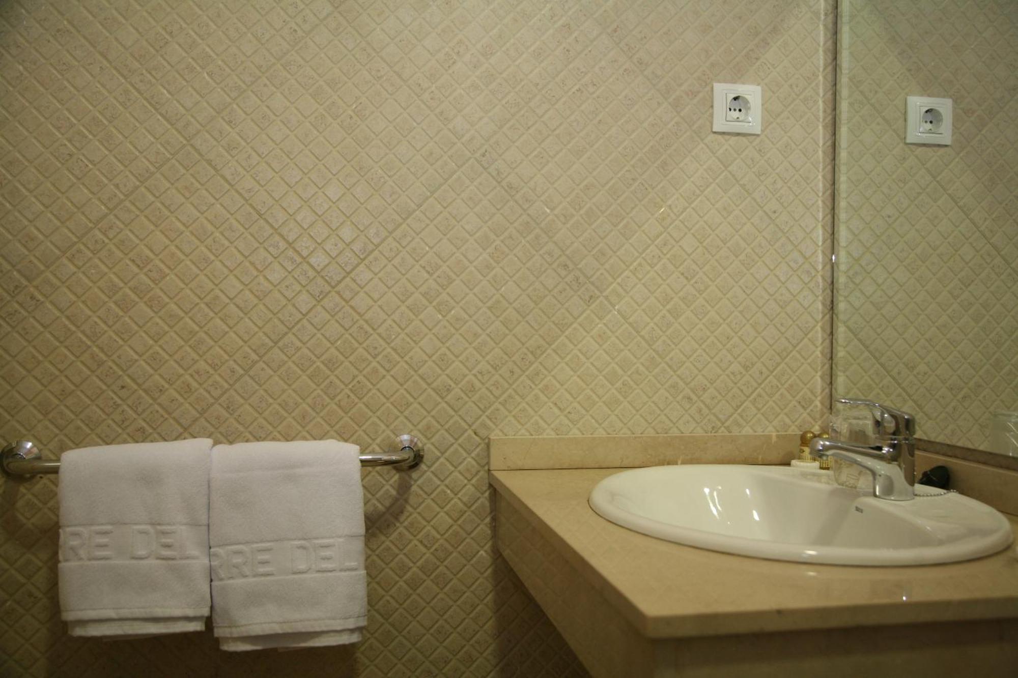 Hotel Torre Del Oro La Rinconada Dış mekan fotoğraf
